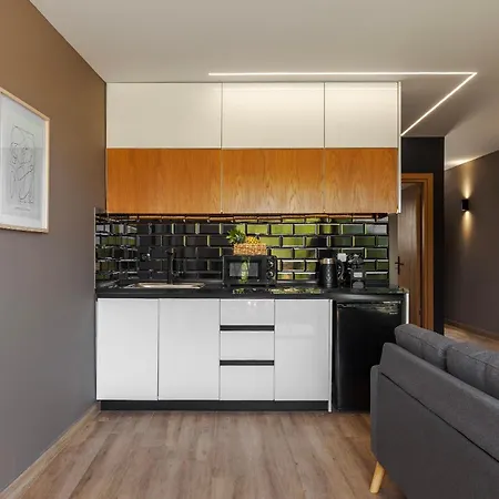 Chrysma Urban Living Apartment Rhodes City