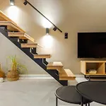 Апартаменти Chrysma Urban Living Rhodes City